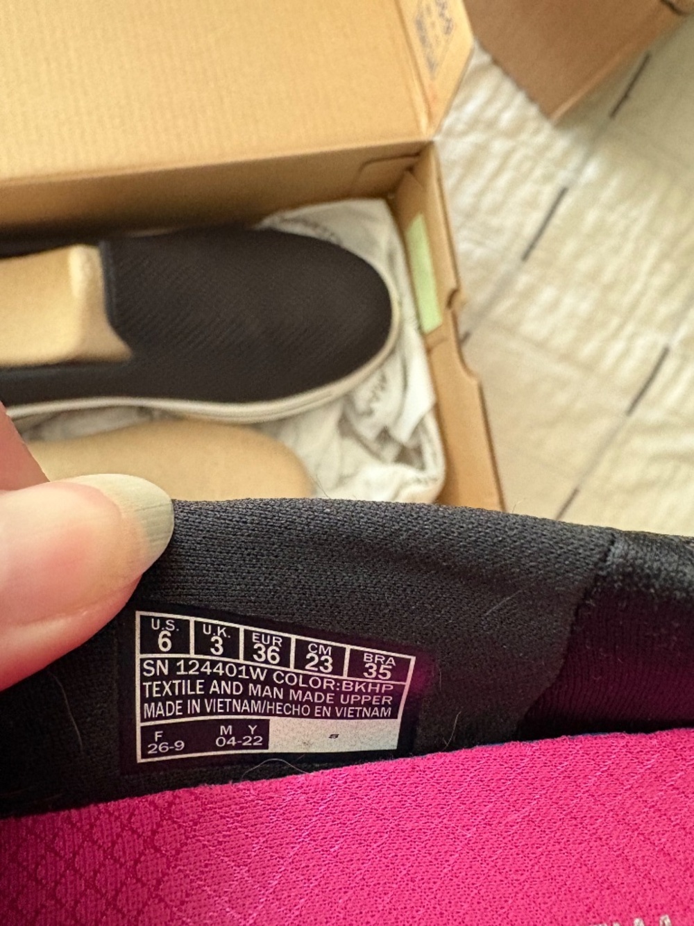 Skechers Arch Support Memory Foam 6 wide fit 7 women’s - Picture 3 of 4